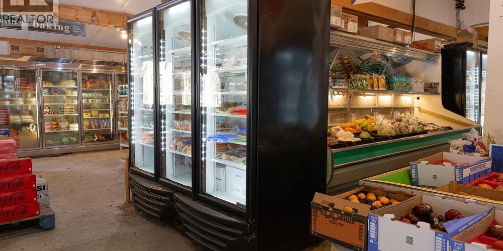 221 5TH AVENUE Stewart Photo 12 221 5TH AVENUE Stewart Photo 12